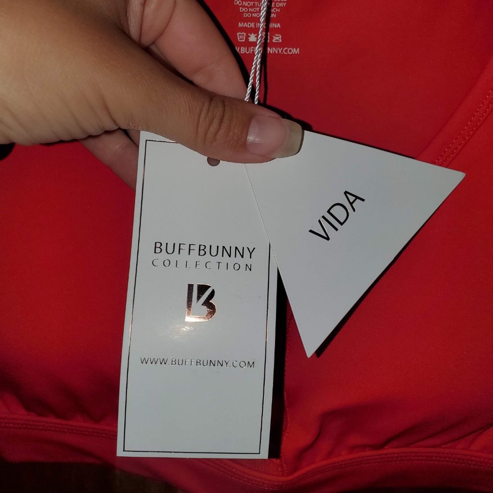 New Buffbunny red sports bra. VIDA collection - Picture 3 of 7